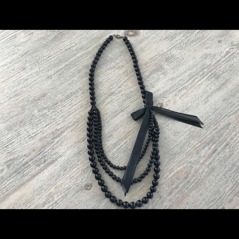 Black Faux Pearl Necklace with Ribbon Bow